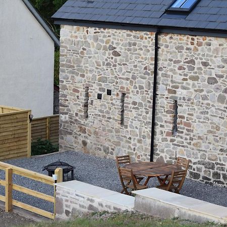 Cowshed In The Black Mountains Villa Abergavenny Exterior photo