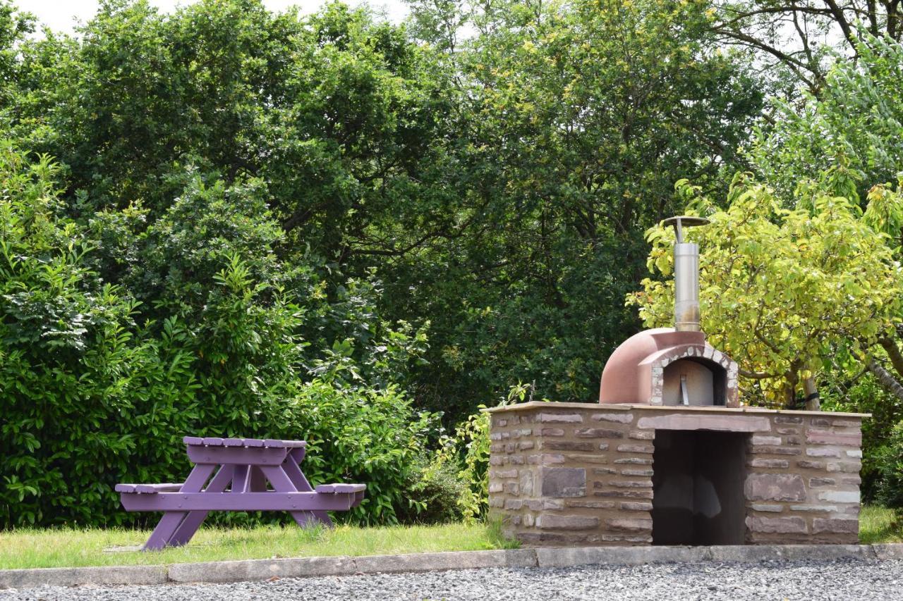 Cowshed In The Black Mountains Abergavenny Exterior photo