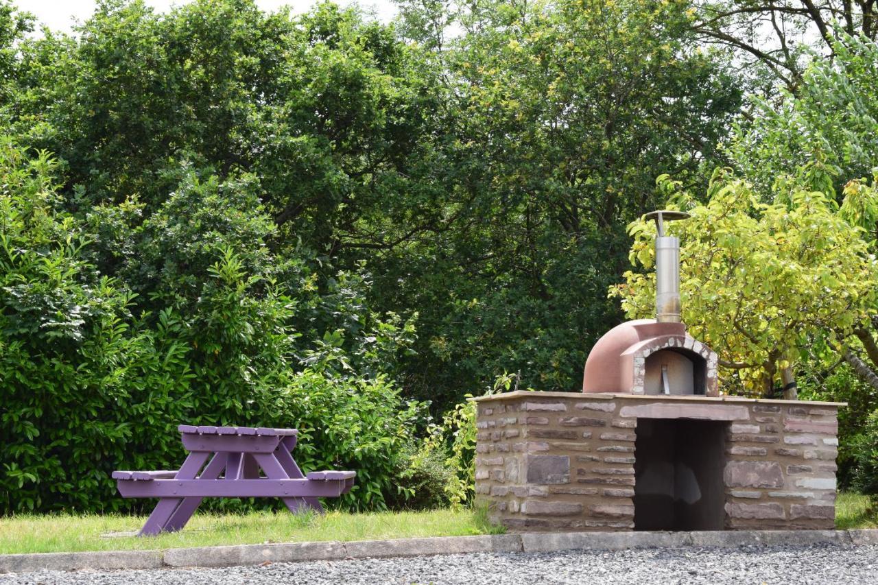 Cowshed In The Black Mountains Villa Abergavenny Exterior photo