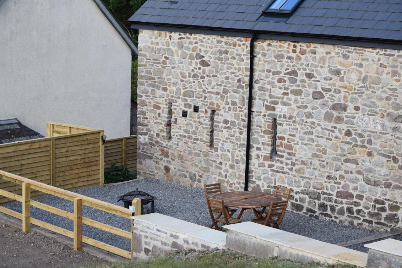 Cowshed In The Black Mountains Abergavenny Exterior photo