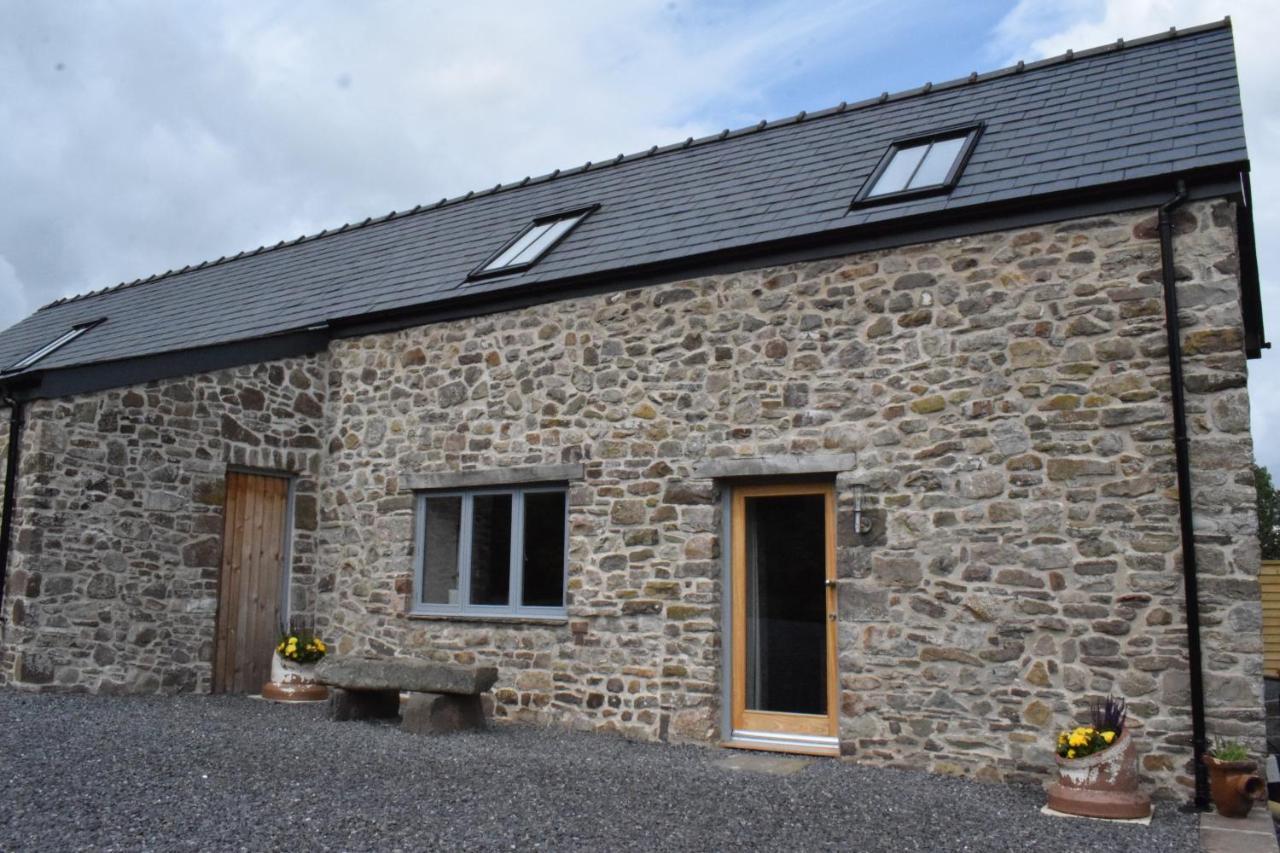 Cowshed In The Black Mountains Abergavenny Exterior photo